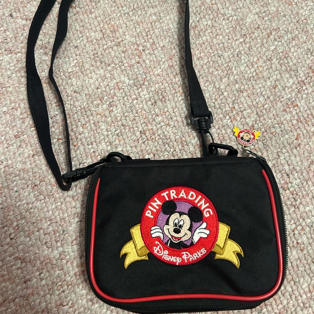Official Disney Parks Pin Trading Mini Book (Used)